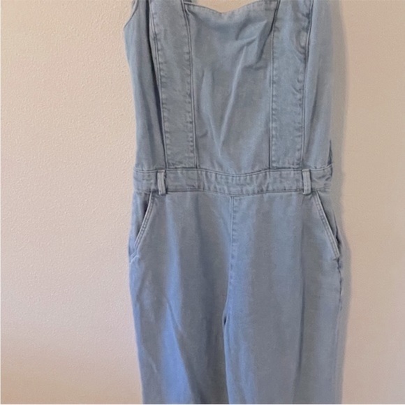 Bought on Poshmark but I’m too big in the chest for both. I have small and mediu - Picture 5 of 11